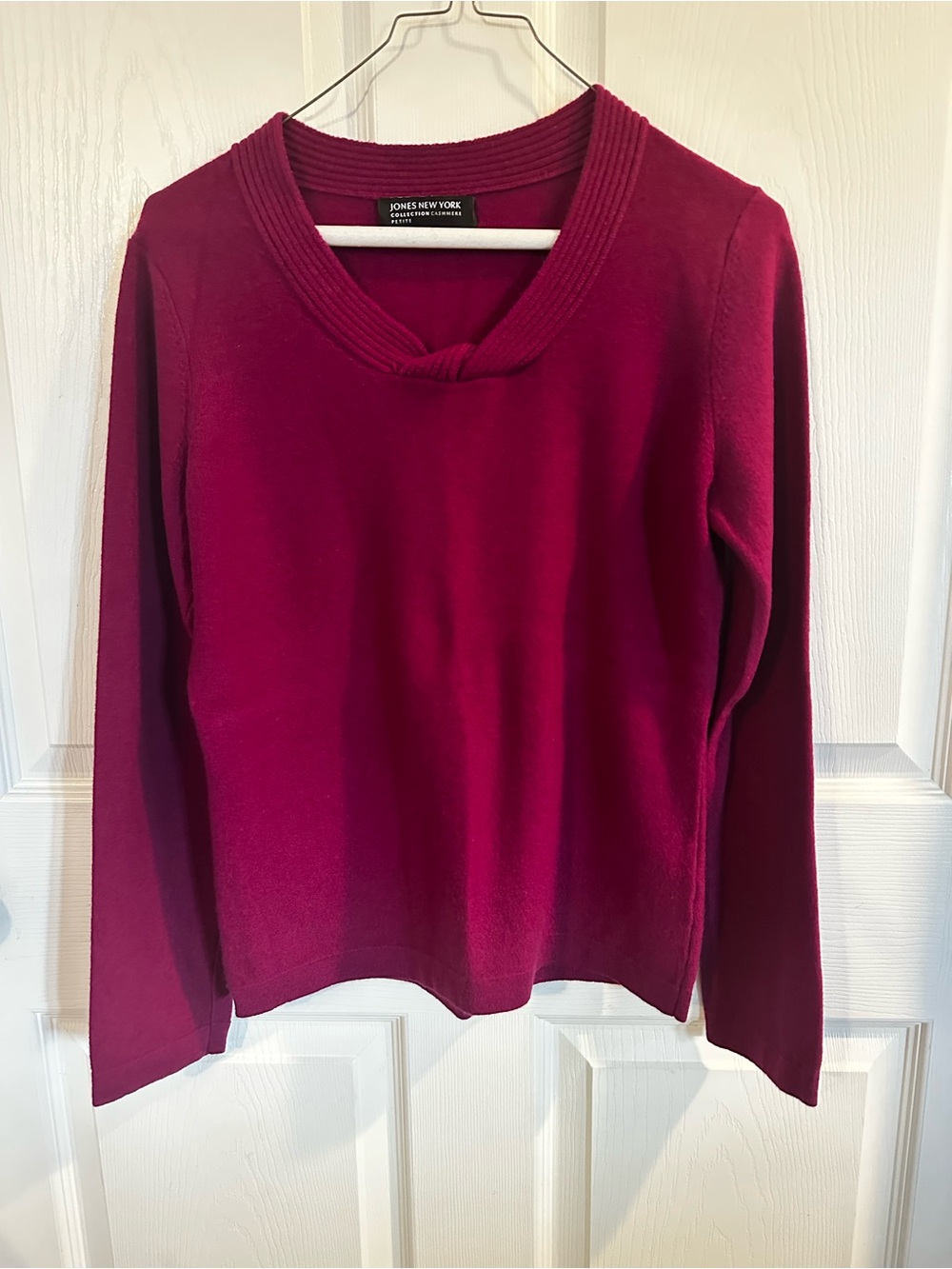 Jones New York Women's Burgundy V-Neck Long Sleeve Sweater